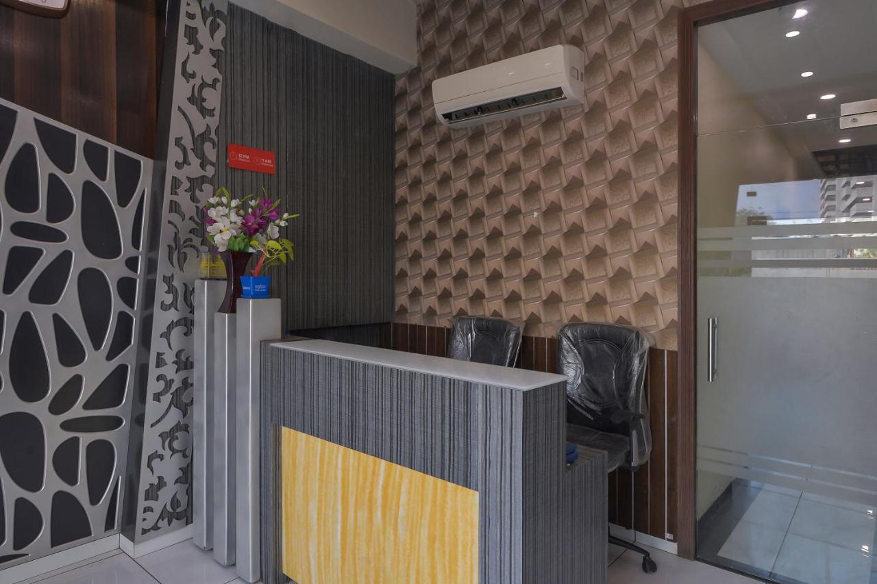 Hotel Palace Residency near Lokmanya Tilak Terminus Mumbai Bagian luar foto
