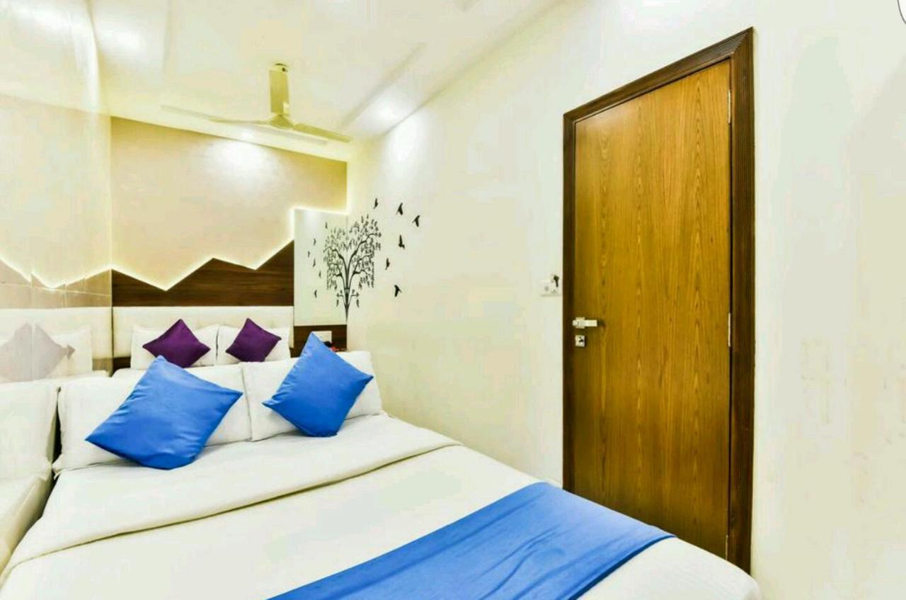 Hotel Palace Residency near Lokmanya Tilak Terminus Mumbai Bagian luar foto