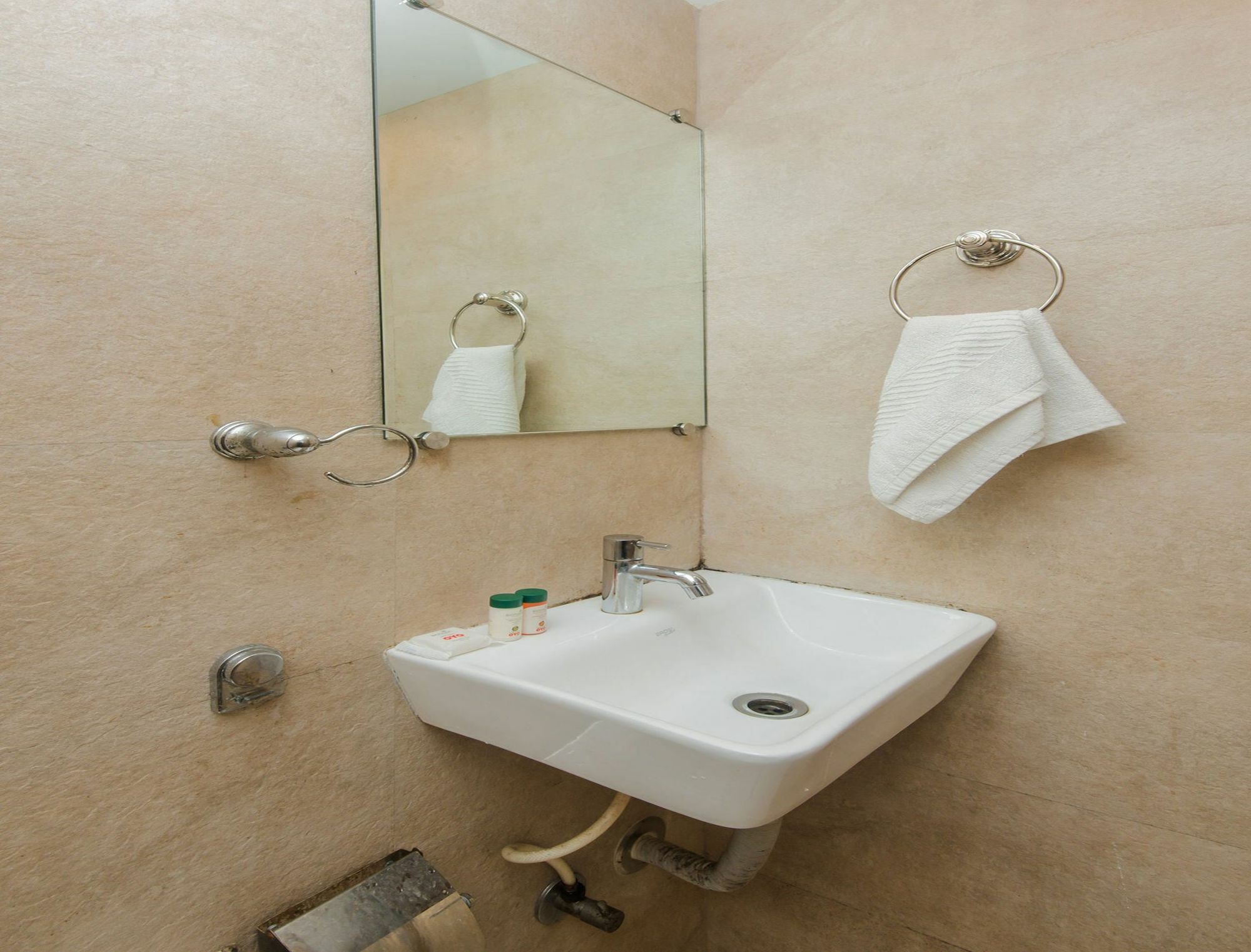 Hotel Palace Residency near Lokmanya Tilak Terminus Mumbai Bagian luar foto