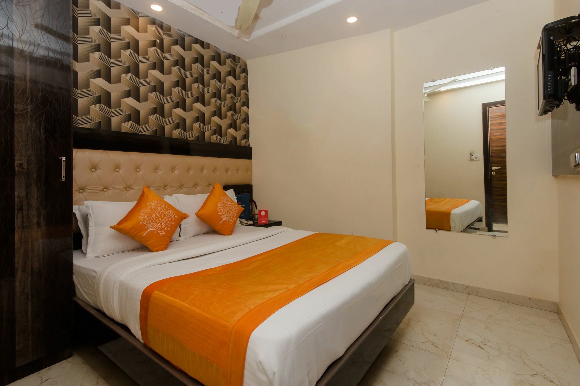 Hotel Palace Residency near Lokmanya Tilak Terminus Mumbai Bagian luar foto