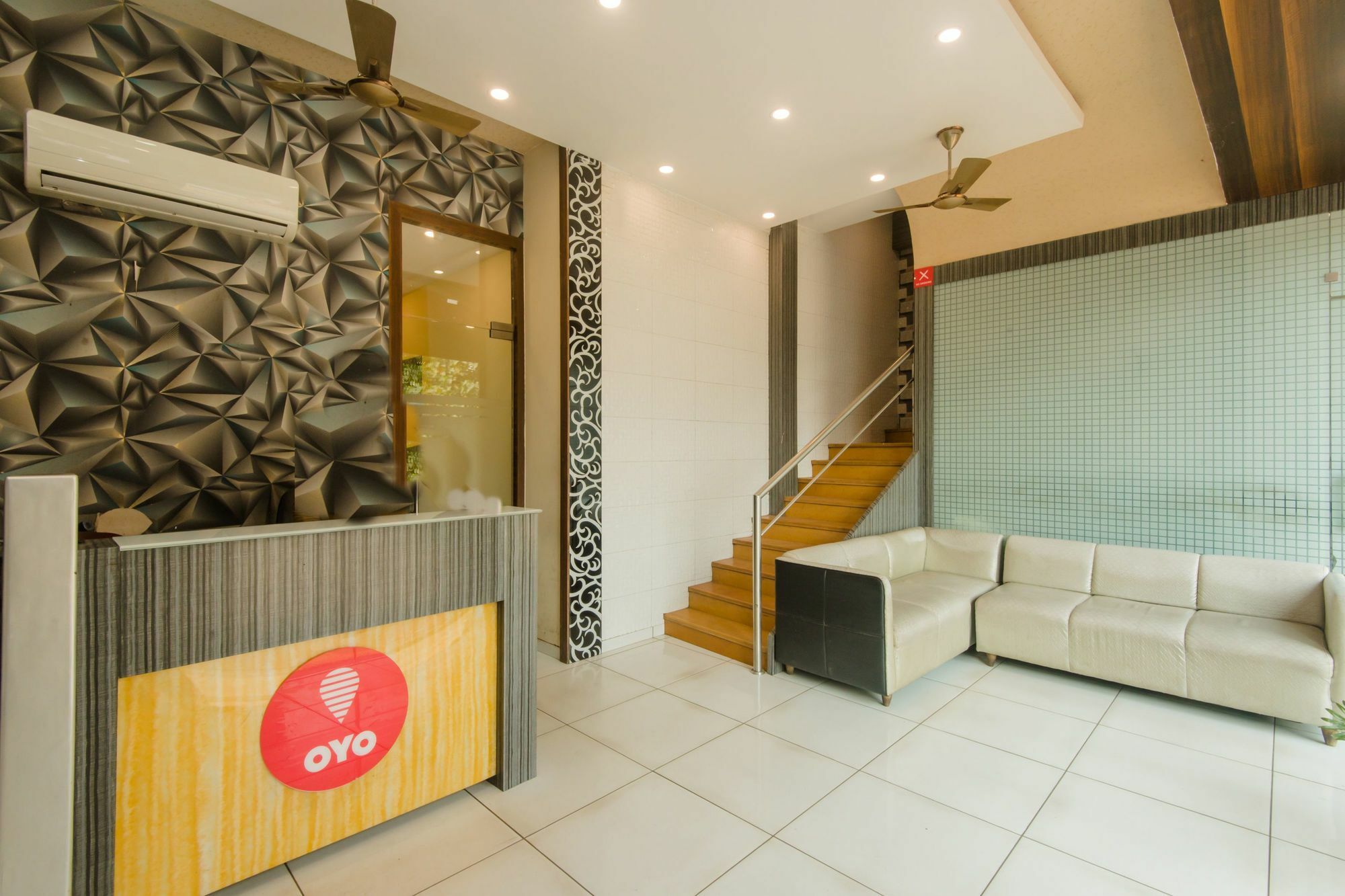 Hotel Palace Residency near Lokmanya Tilak Terminus Mumbai Bagian luar foto