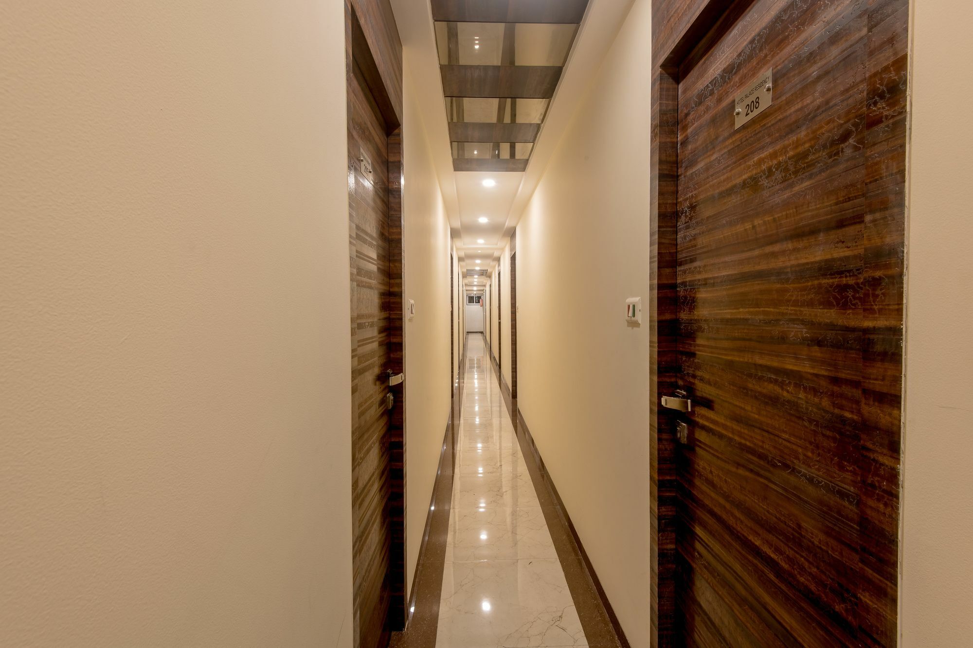 Hotel Palace Residency near Lokmanya Tilak Terminus Mumbai Bagian luar foto