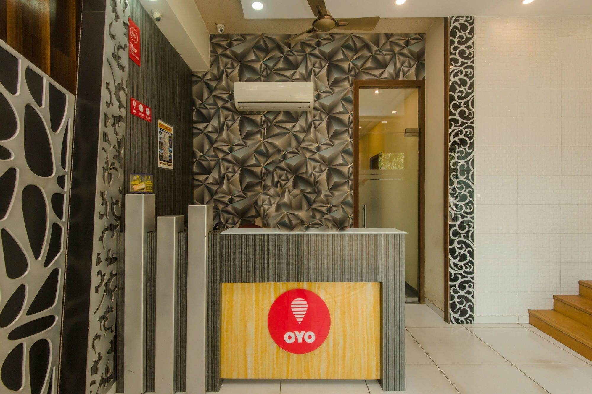 Hotel Palace Residency near Lokmanya Tilak Terminus Mumbai Bagian luar foto